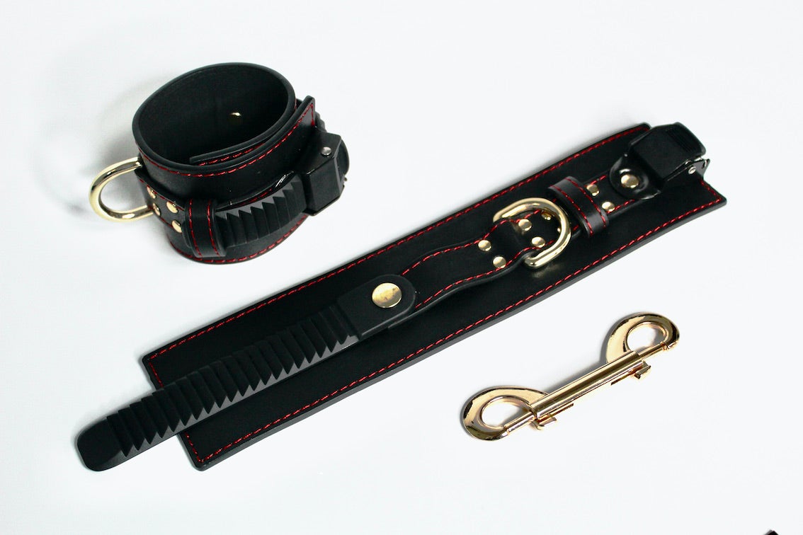 Ratchet ankle cuffs - Detail View 2