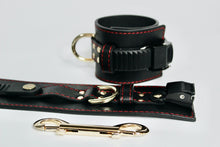 Load image into Gallery viewer, Ratchet wrist cuffs - Detail View 2